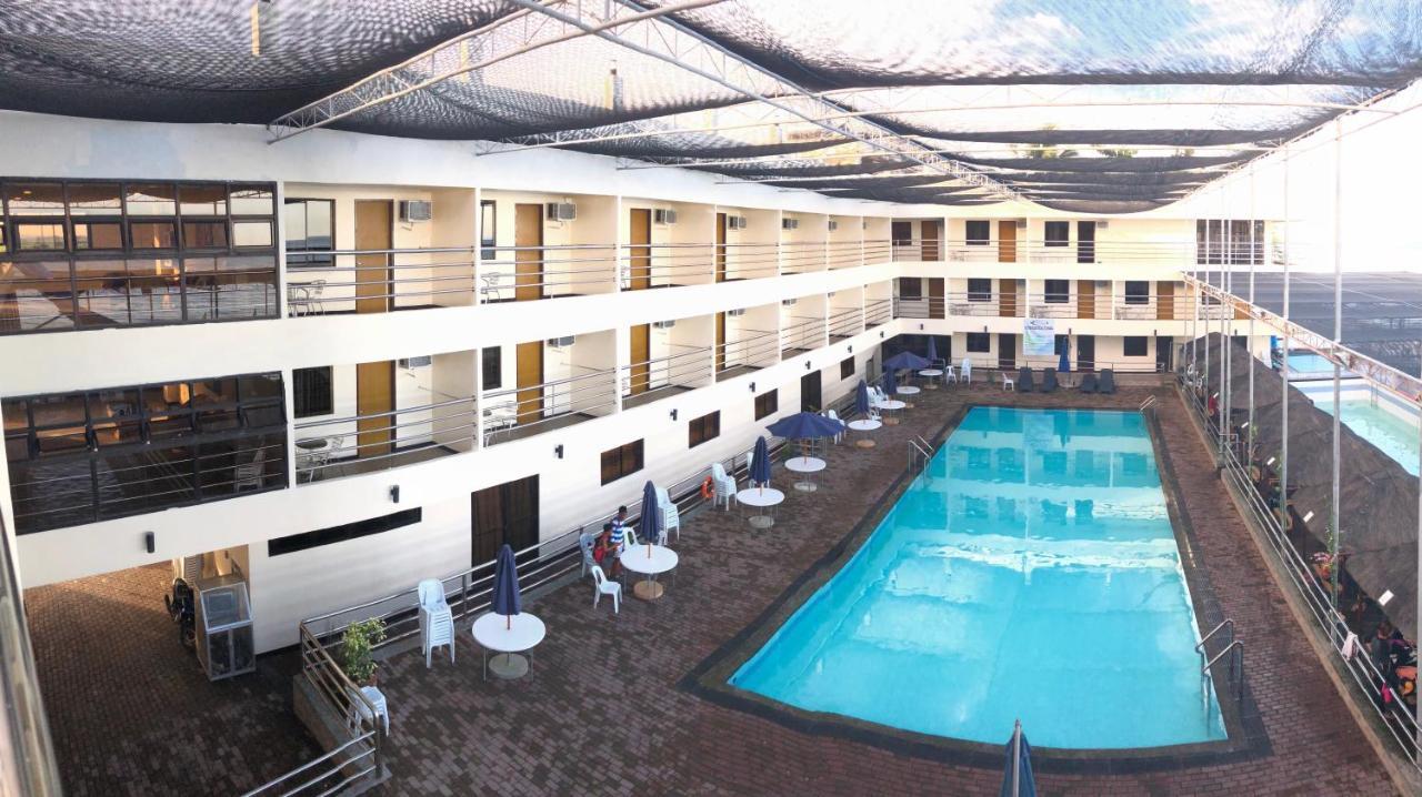 La Primera Grande Beach Resort Roxas  Екстериор снимка